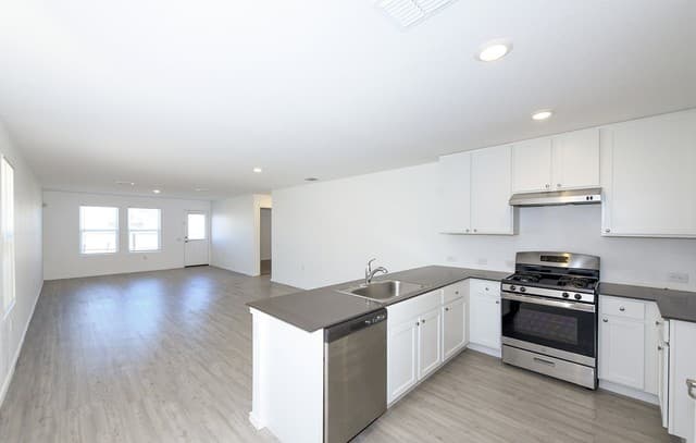 4-bedroom rental at 10114 Kersey in San Antonio, TX — photo 5