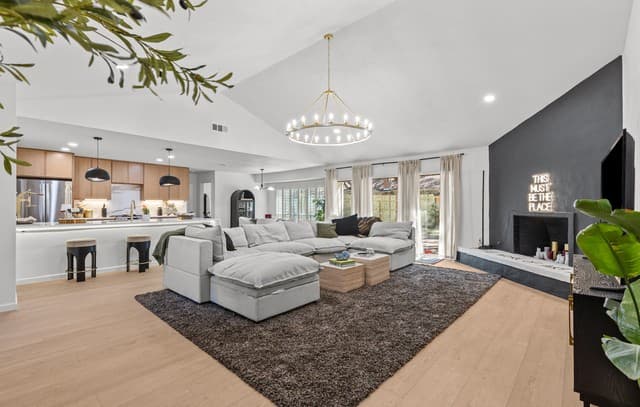 4-bedroom rental at 15114 Oakmere in San Antonio, TX — photo 3