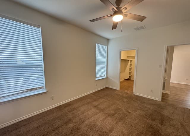 3-bedroom rental at 15326 Oceanus in San Antonio, TX — photo 5