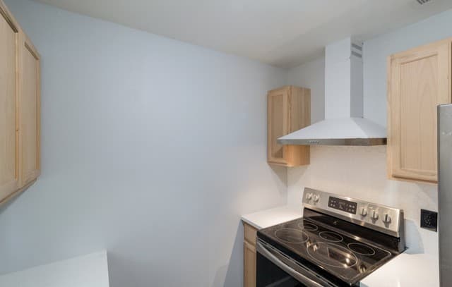 3-bedroom rental at 5846 Castle in San Antonio, TX — photo 3