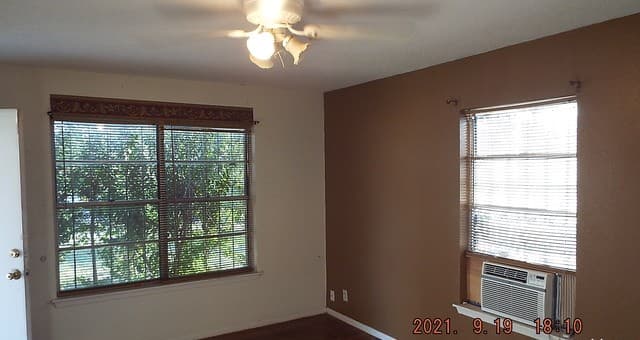 3-bedroom rental at 2603 Lombrano St in San Antonio, TX — photo 5