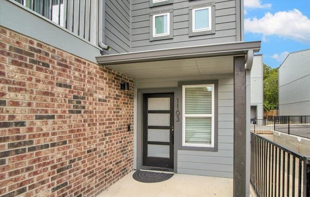 3-bedroom rental at 302 Tendick Unit 1103 in San Antonio, TX — photo 4