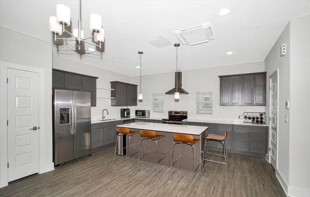 3-bedroom rental at 302 Tendick Unit 1103 in San Antonio, TX — photo 5