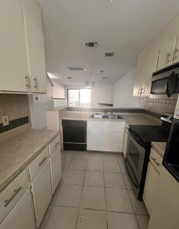 2-bedroom rental at 11815 Vance Jackson Unit 3107 in San Antonio, TX — photo 3