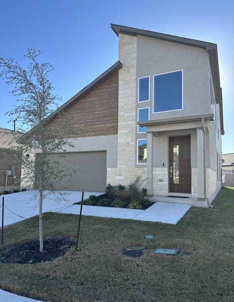5-bedroom rental at 18411 Rhone River Dr in San Antonio, TX — photo 2