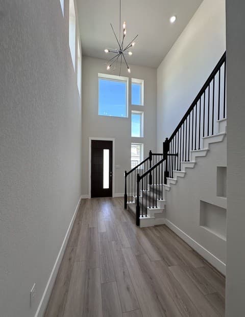 5-bedroom rental at 18411 Rhone River Dr in San Antonio, TX — photo 5