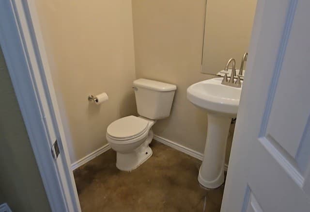 3-bedroom rental at 10618 Mathom in Universal City, TX — photo 3