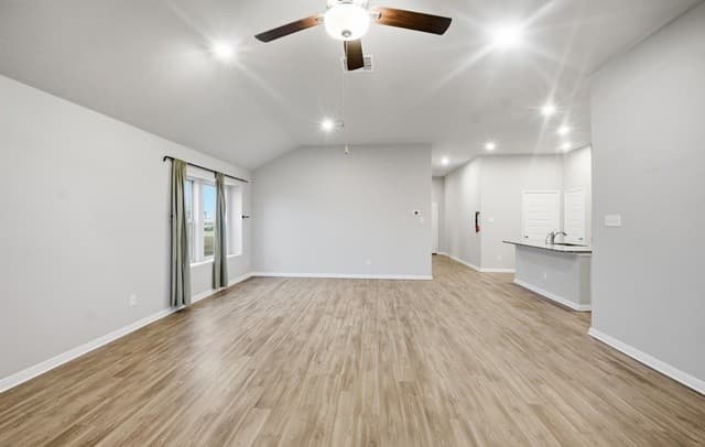 3-bedroom rental at 9313 Bronze in Atascosa, TX — photo 3