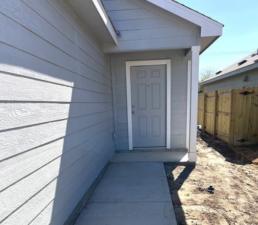 3-bedroom rental at 6922 Biotite Ridge in Elmendorf, TX — photo 4