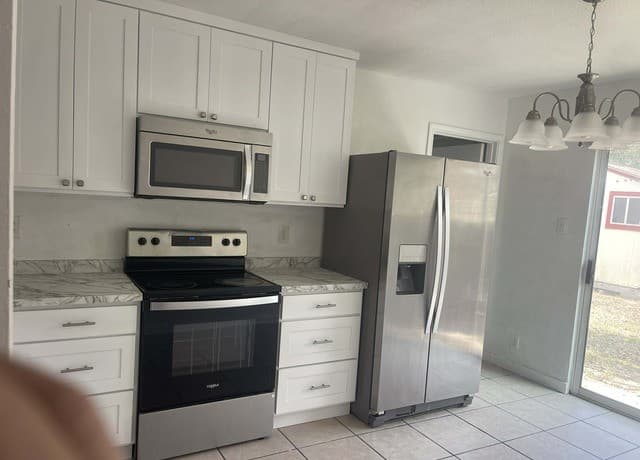 3-bedroom rental at 22 Badgers in San Antonio, TX — photo 5
