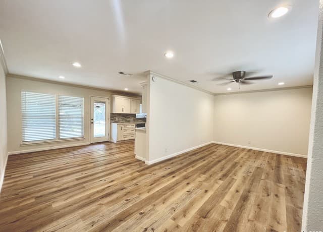 3-bedroom rental at 2612 Worldland Dr in San Antonio, TX — photo 3
