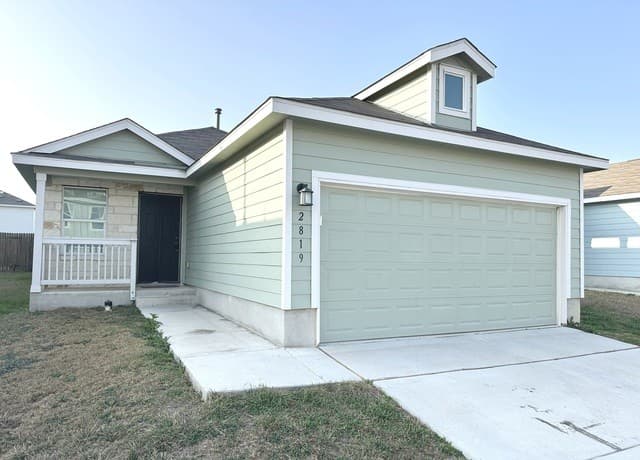 3-bedroom rental at 2819 Gustavo Dr in Converse, TX — photo 2