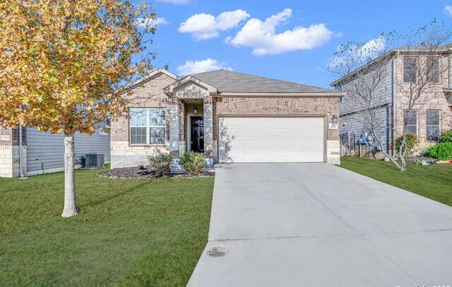 3-bedroom rental at 10423 Francisco Way in Converse TX