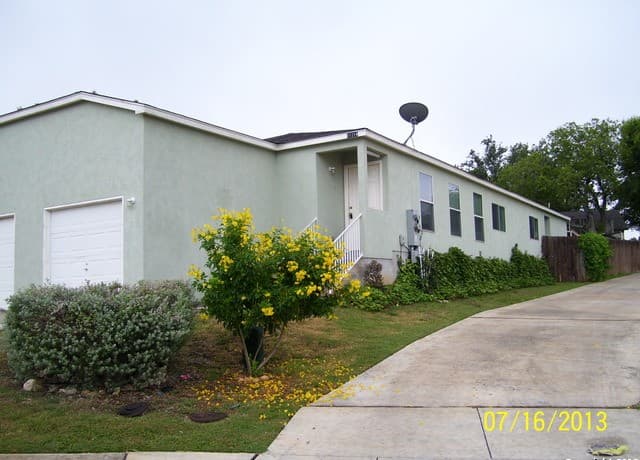 3-bedroom rental at 11214 Center Point Rd in San Antonio TX