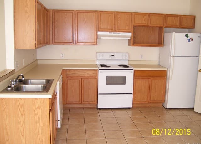 3-bedroom rental at 11214 Center Point Rd in San Antonio, TX — photo 3