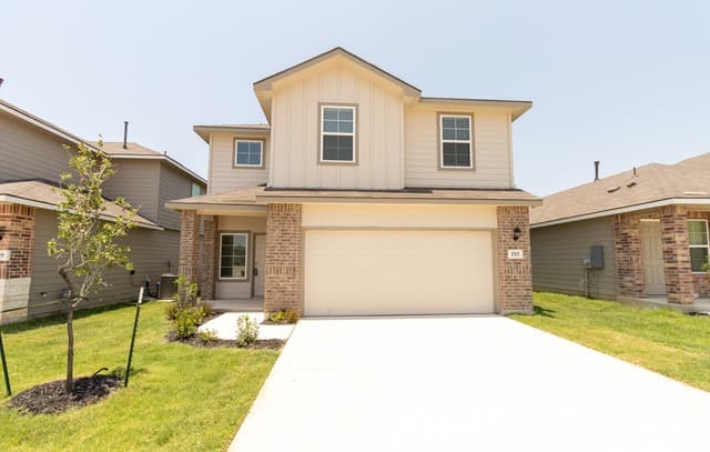 3-bedroom rental at 193 Legendary Trail Loop in Floresville TX