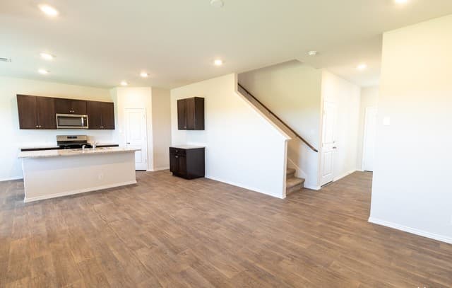 3-bedroom rental at 193 Legendary Trail Loop in Floresville, TX — photo 3