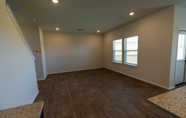 3-bedroom rental at 193 Legendary Trail Loop in Floresville, TX — photo 4