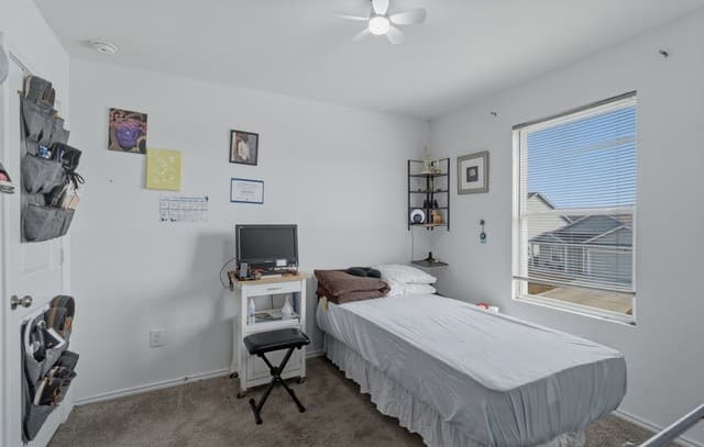 4-bedroom rental at 7727 Yeti in San Antonio, TX — photo 5