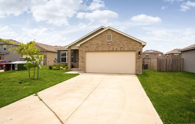 3-bedroom rental at 3619 Storm Moon in Converse, TX — photo 3