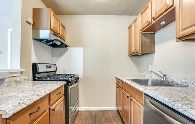 1-bedroom rental at 216 Lucas St Unit 8 in San Antonio, TX — photo 5