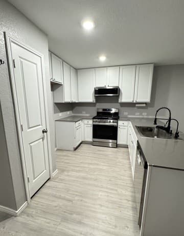4-bedroom rental at 6855 Burgess Rdg in Converse, TX — photo 3