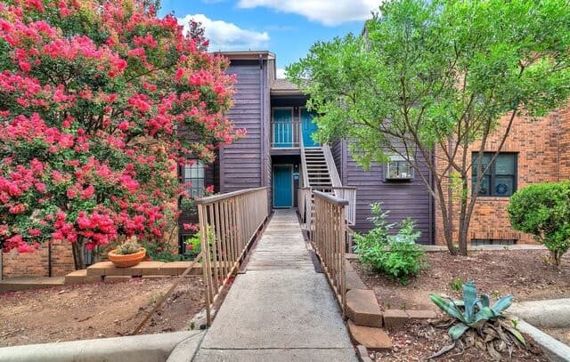 2-bedroom rental at 4212 Medical Unit 1705 in San Antonio, TX — photo 5