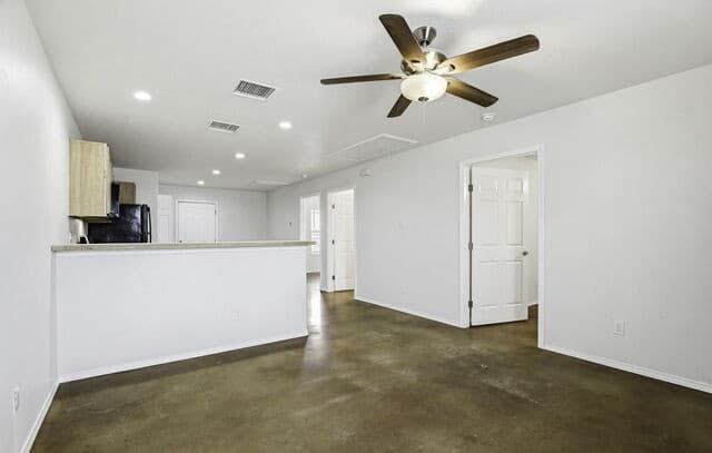 2-bedroom rental at 752 Cimarron Unit B in Spring Branch, TX — photo 4
