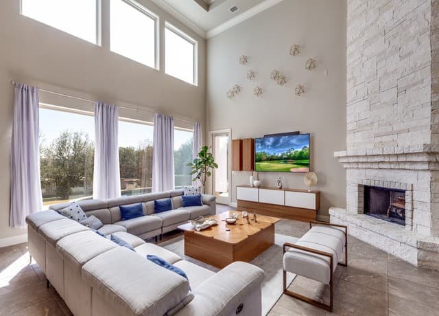 5-bedroom rental at 6314 Sevilla Way in San Antonio, TX — photo 2