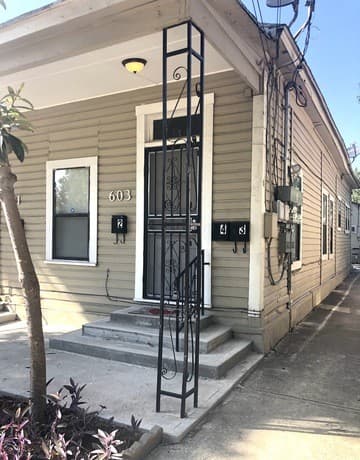1-bedroom rental at 603 Devine St Unit 2 in San Antonio, TX — photo 3