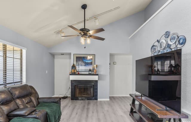 2-bedroom rental at 6100 Woodlake Unit 312 in San Antonio, TX — photo 3