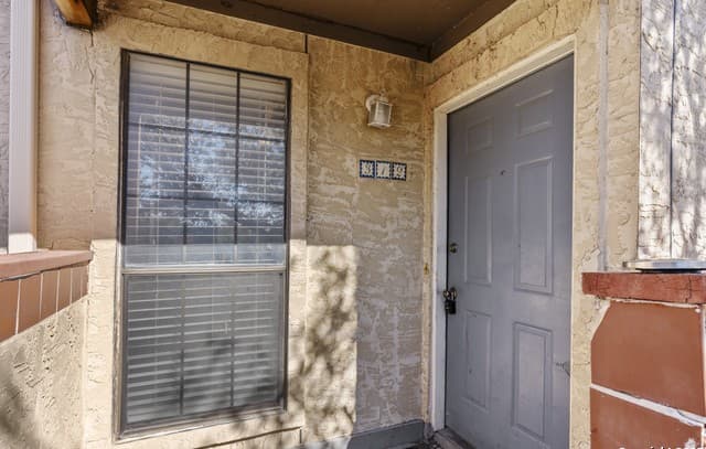 2-bedroom rental at 6100 Woodlake Unit 312 in San Antonio, TX — photo 5