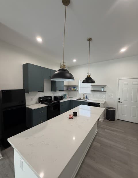 3-bedroom rental at 147 Vine in San Antonio, TX — photo 4