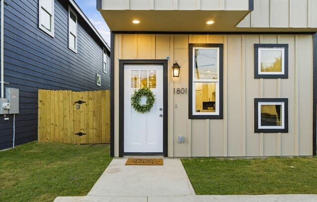 3-bedroom rental at 1801 W Southcross Blvd in San Antonio, TX — photo 3