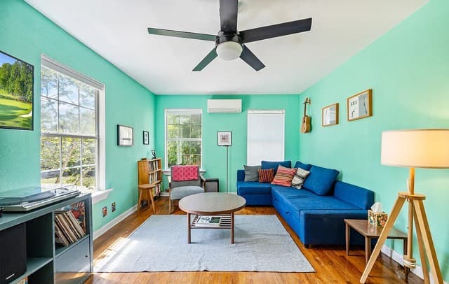 2-bedroom rental at 513 W Rosewood Ave in San Antonio, TX — photo 5