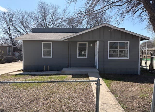 5-bedroom rental at 4842 Stoneside in San Antonio TX