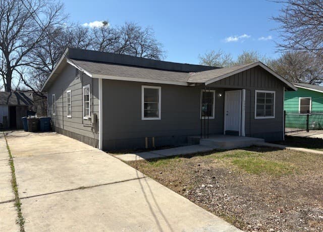 5-bedroom rental at 4842 Stoneside in San Antonio, TX — photo 2