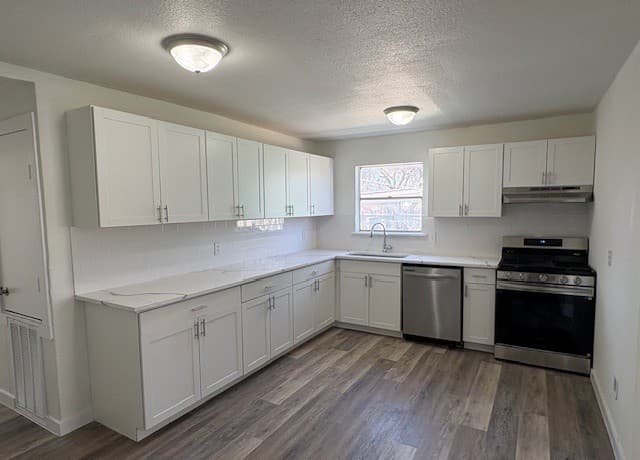 5-bedroom rental at 4842 Stoneside in San Antonio, TX — photo 5