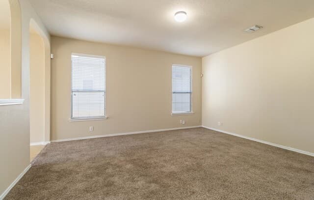3-bedroom rental at 7827 Liberty Island in San Antonio, TX — photo 5