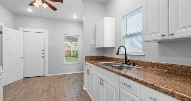 2-bedroom rental at 350 Barrett Pl in San Antonio, TX — photo 3