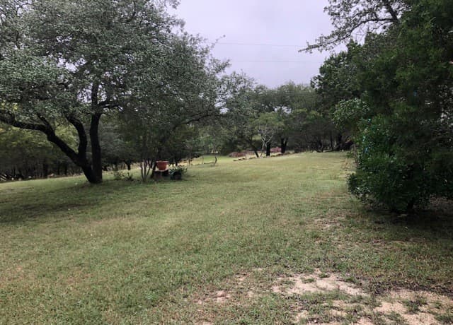 3-bedroom rental at 403 Los Indios Rd in Boerne, TX — photo 3