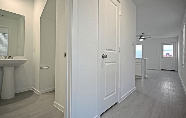 3-bedroom rental at 6730 Marble Ridge in Elmendorf, TX — photo 3