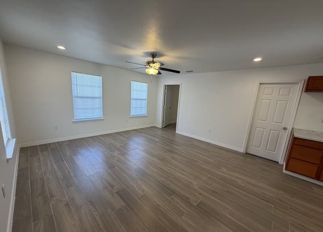 3-bedroom rental at 268 County Road 341 in La Vernia, TX — photo 3