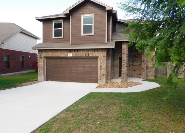 3-bedroom rental at 8810 Appaloosa Pass in Converse, TX — photo 2