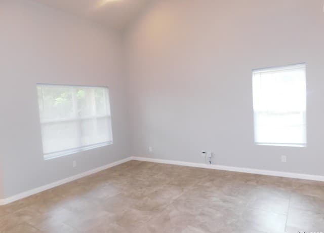 3-bedroom rental at 8810 Appaloosa Pass in Converse, TX — photo 4