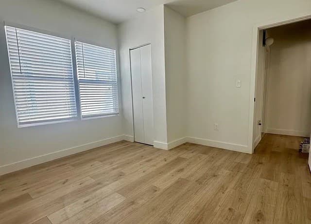 2-bedroom rental at 426 E Woodlawn in San Antonio, TX — photo 5