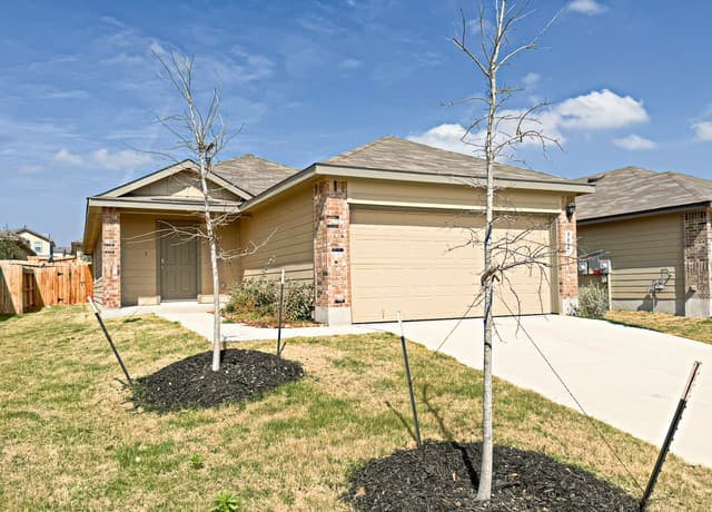 4-bedroom rental at 5017 Pitch Mark in San Antonio TX