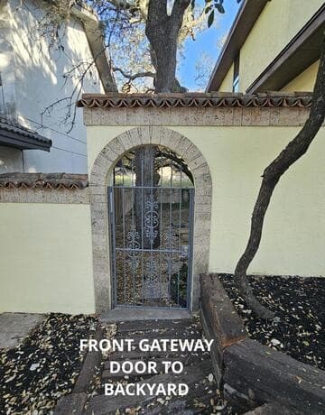 3-bedroom rental at 7 Donore SQ in San Antonio, TX — photo 2