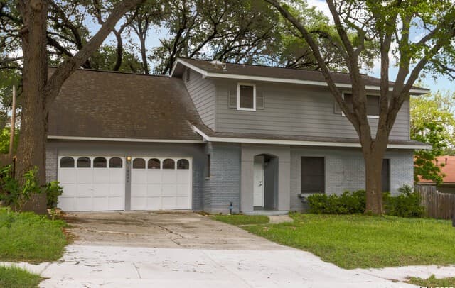 4-bedroom rental at 10406 Greenbay in San Antonio, TX — photo 2