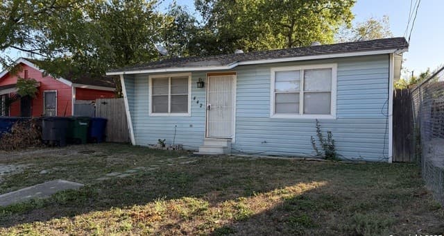 2-bedroom rental at 442 SW 41st in San Antonio TX